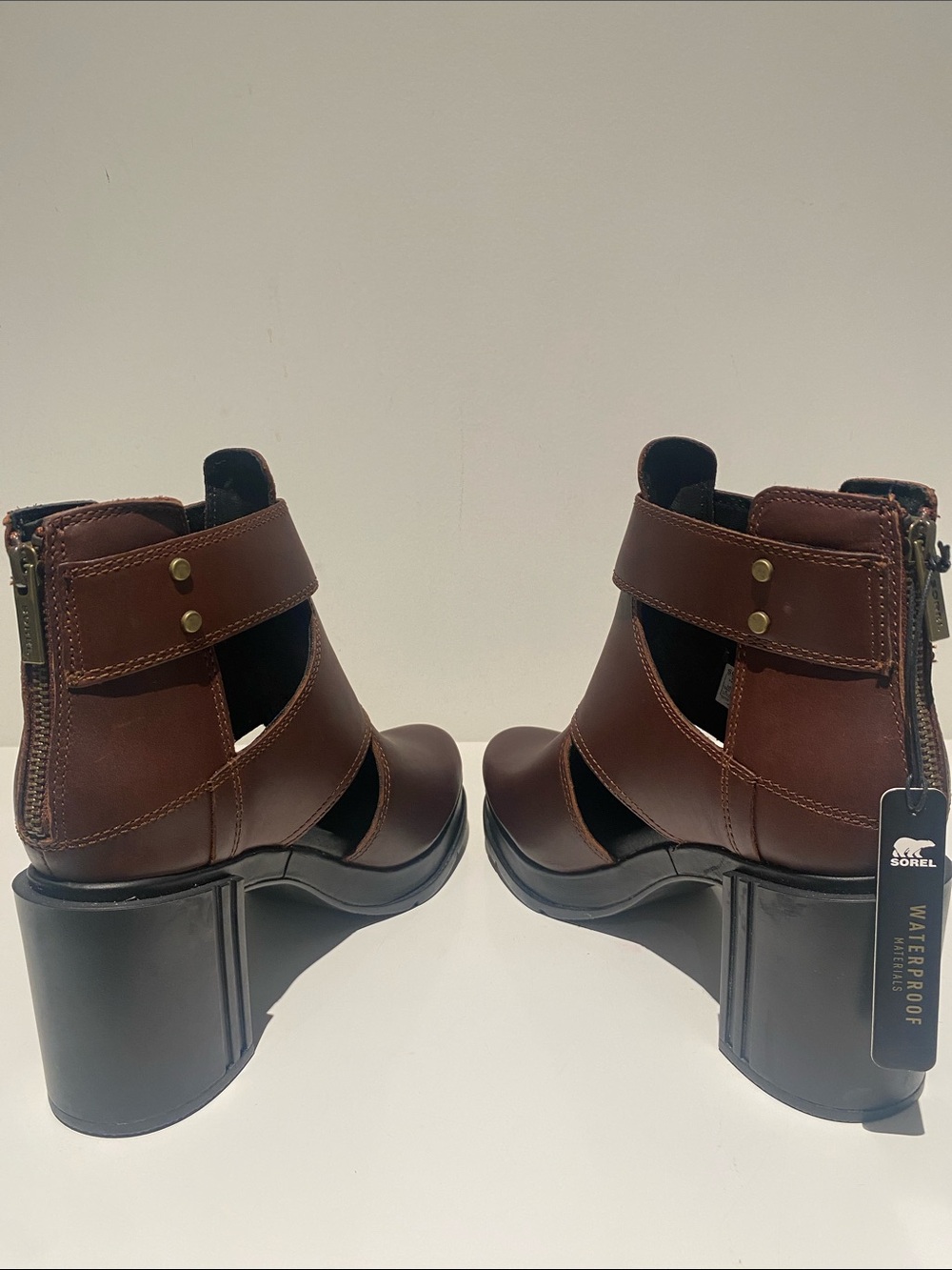 NEW Sorel Platform Shoes With Cut Outs Brown And Black. Size 8. - Picture 5 of 15